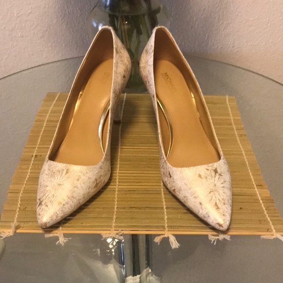 Michael Kors White/Gold Heels - Picture 1 of 5
